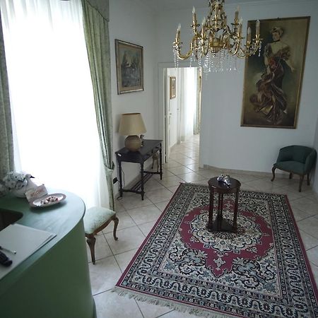 La Piccola Reggia Bed and Breakfast Caserta Zewnętrze zdjęcie